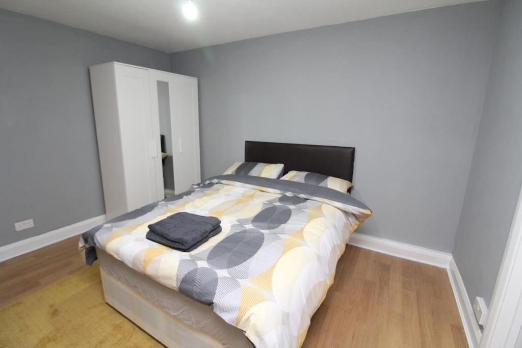 Modern 2 Bed Close To City Appartement Londres